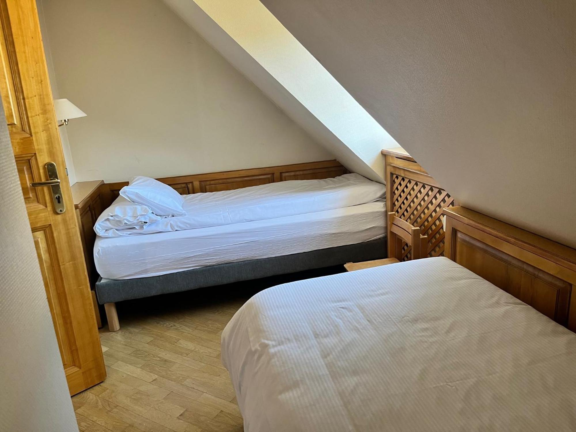 Junior Suite,1557051568:JPEG